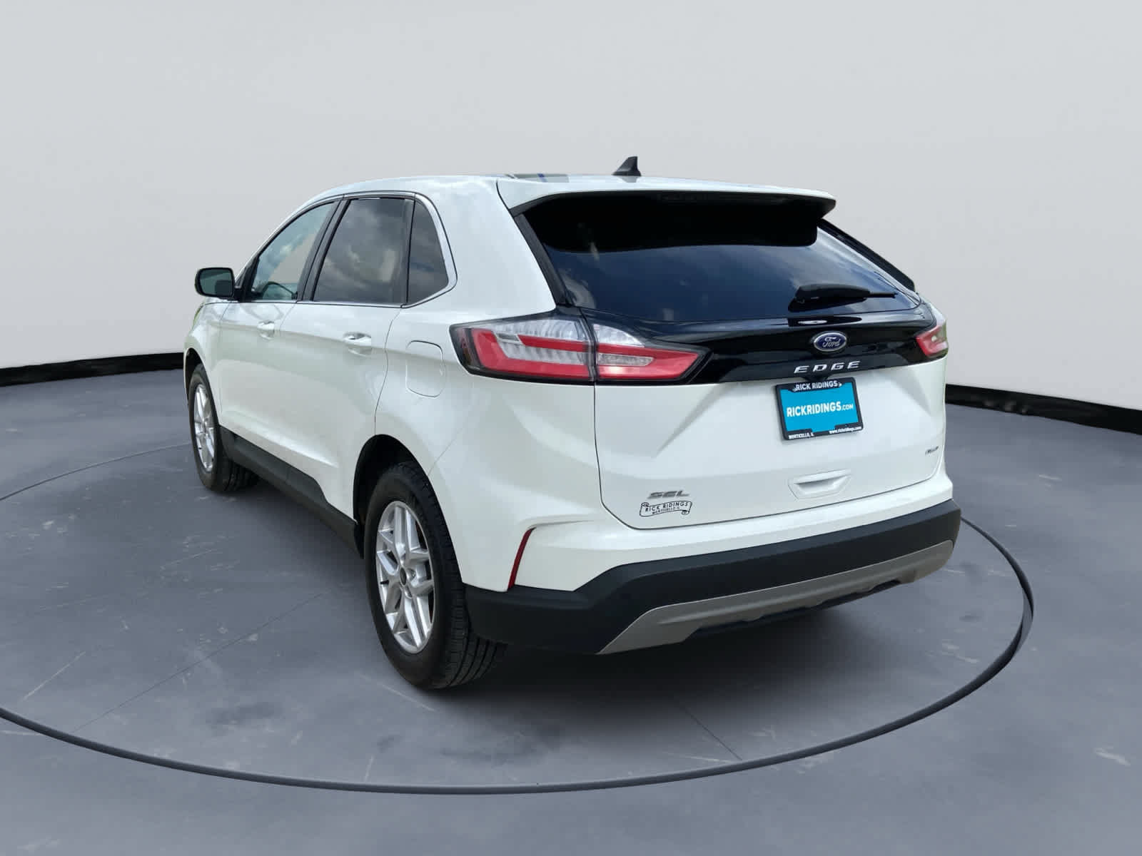 Used 2024 Ford Edge SEL w/ Convenience Package AWD/4WD image 9
