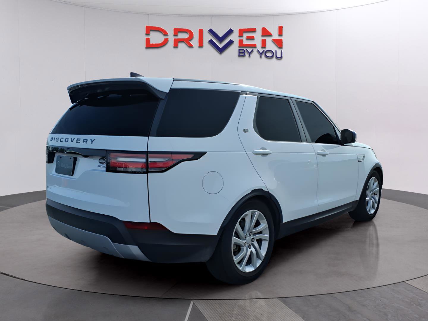 Used 2018 Land Rover Discovery HSE AWD/4WD image 5