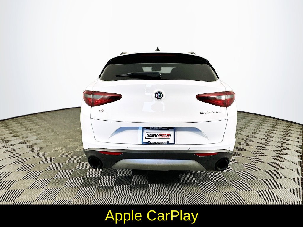 Used 2023 Alfa Romeo Stelvio Ti AWD/4WD image 9
