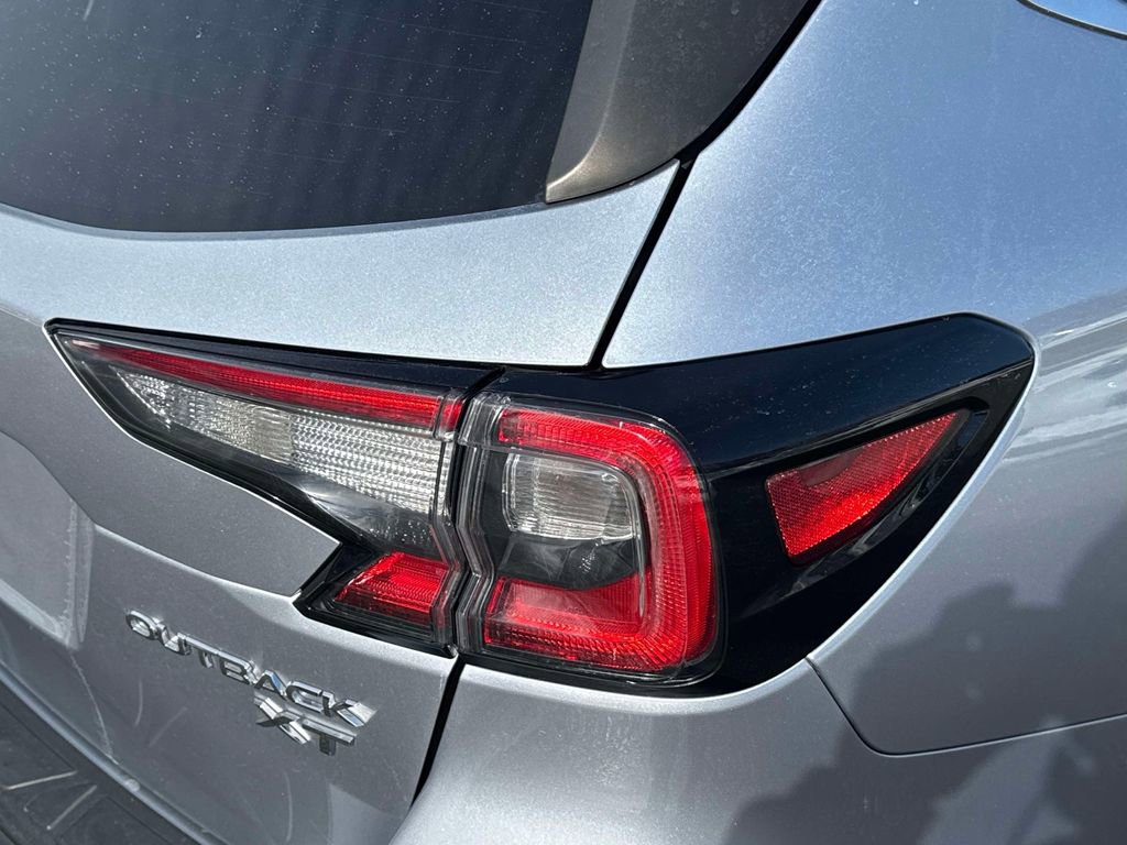 Used 2021 Subaru Outback Limited XT image 8
