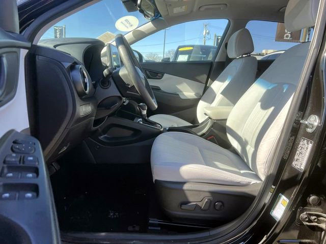 Used 2023 Hyundai Kona SEL image 10