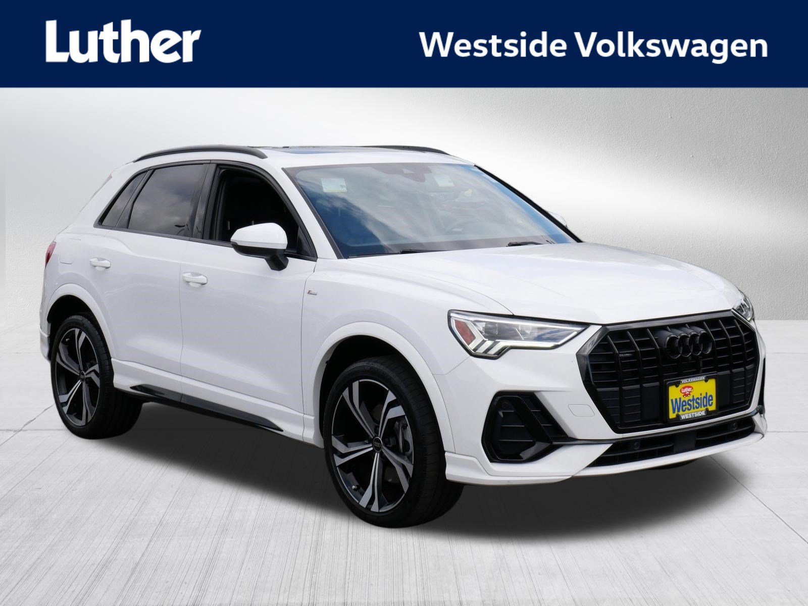 Used 2023 Audi Q3 2.0T Premium Plus w/ Premium Plus Package AWD/4WD image 1