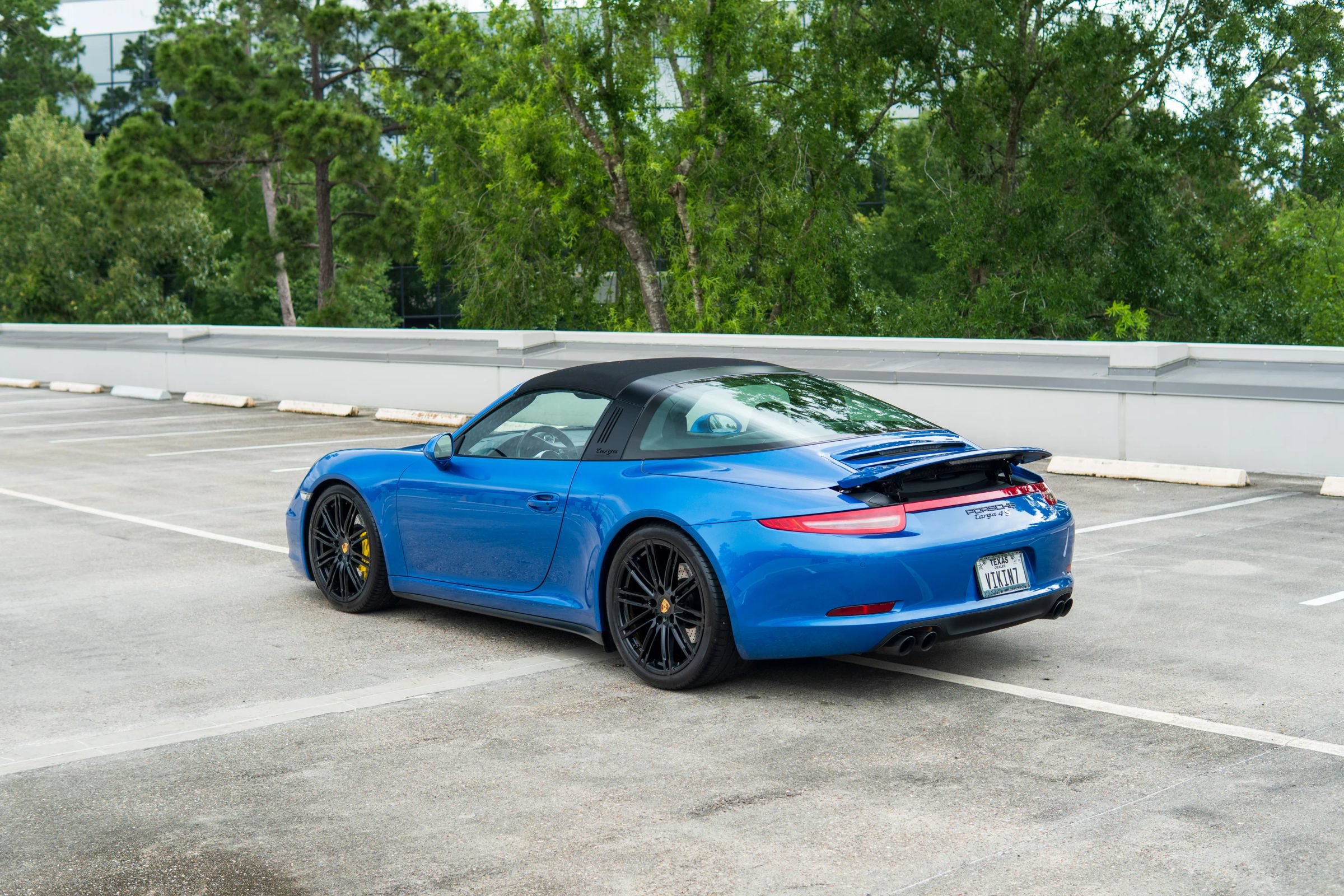 Used 2015 Porsche 911 Targa 4S w/ Sport Chrono Package AWD/4WD image 7