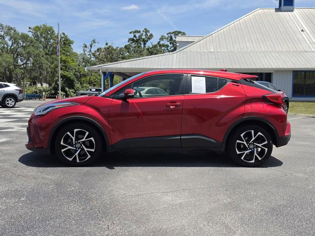 Used 2020 Toyota C-HR XLE FWD image 2