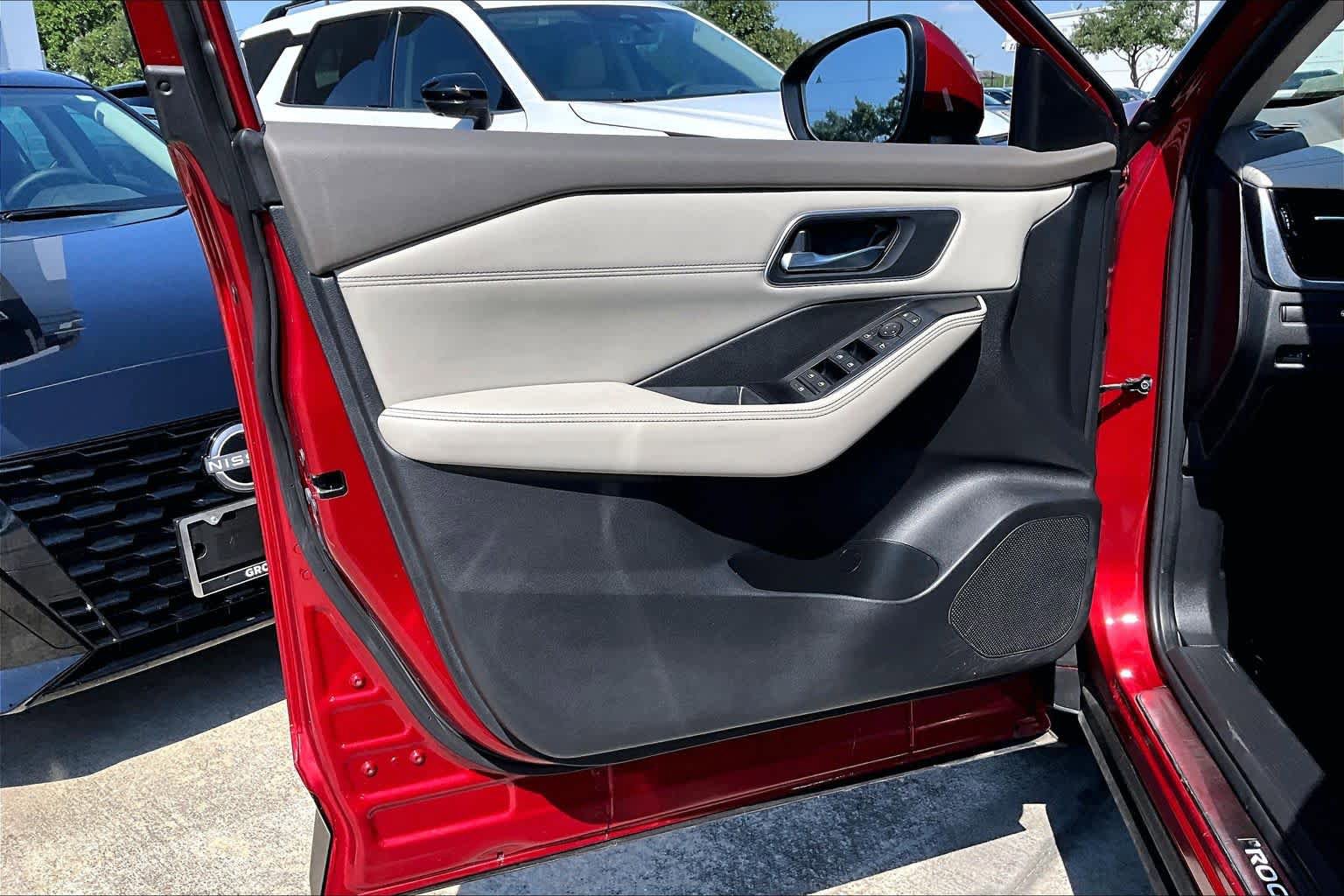 Certified 2021 Nissan Rogue SV w/ Premium Package FWD image 20