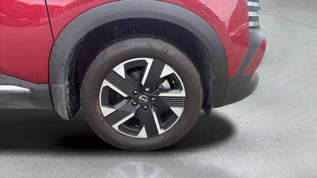 Used 2026 Nissan Kicks SV w/ Cold Weather Package AWD/4WD image 30
