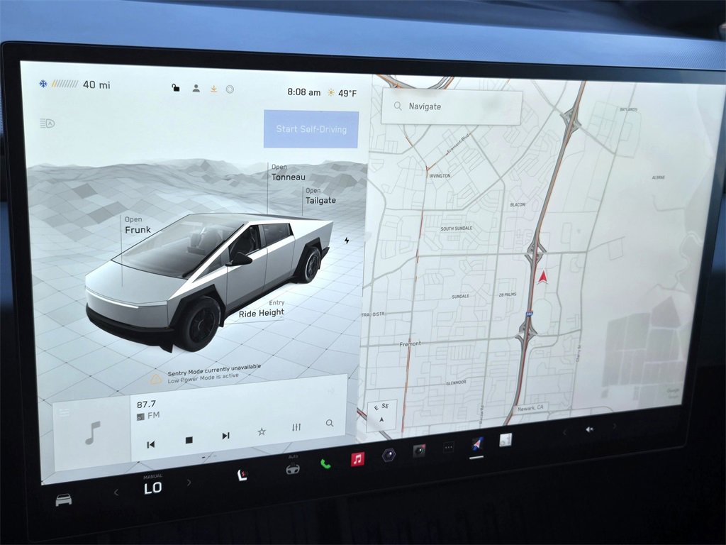 Used 2025 Tesla Cybertruck AWD Crew Cab image 23