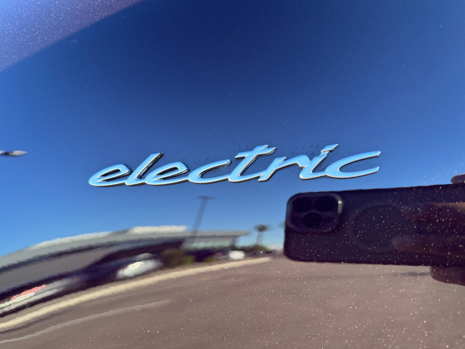 Used 2025 Porsche Macan Electric RWD image 24
