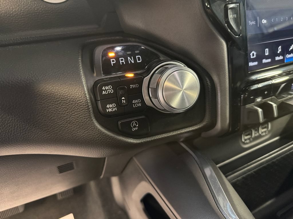 Used 2023 RAM 1500 Laramie AWD/4WD image 21