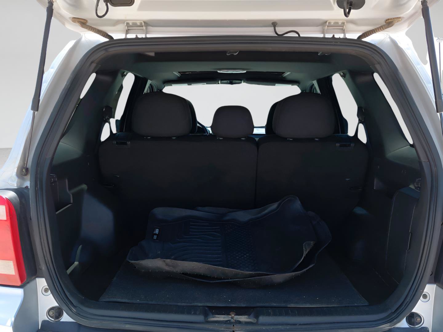 Used 2010 Ford Escape XLT FWD image 32