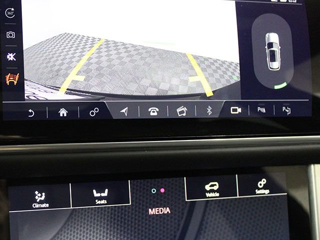 Used 2021 Land Rover Range Rover P525 Westminster Edition LWB image 14