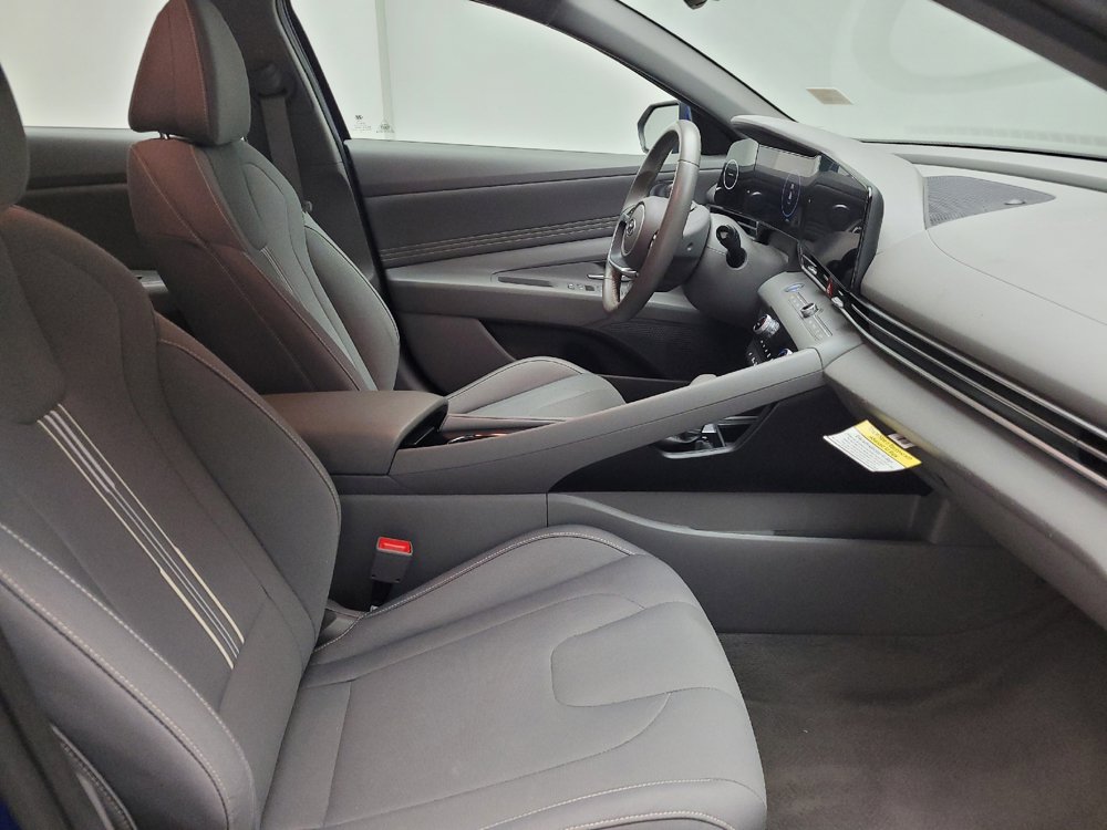 Used 2023 Hyundai Elantra SEL w/ Convenience Package FWD image 21