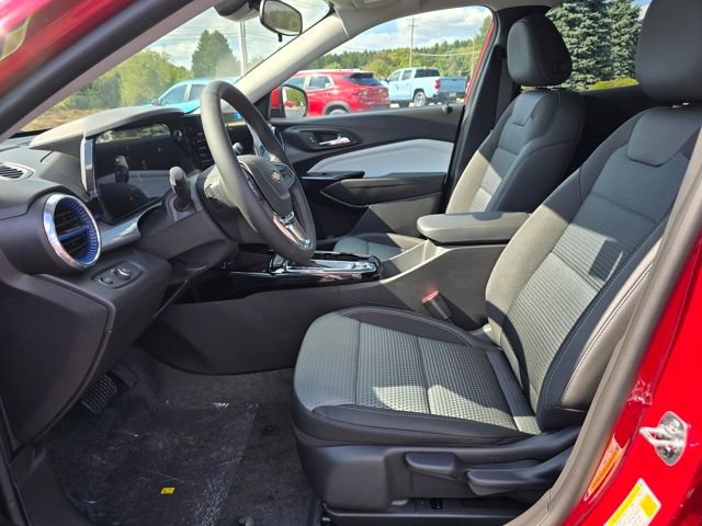 New 2026 Chevrolet Trax LT w/ Sunroof Package image 8
