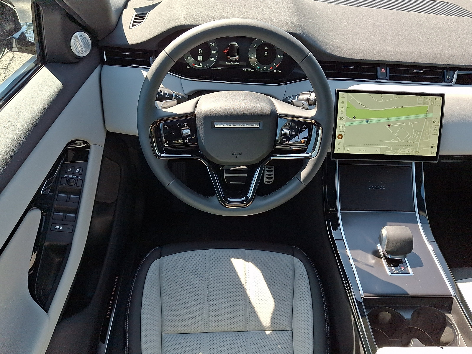 New 2026 Land Rover Range Rover Evoque Hoxton AWD/4WD image 4
