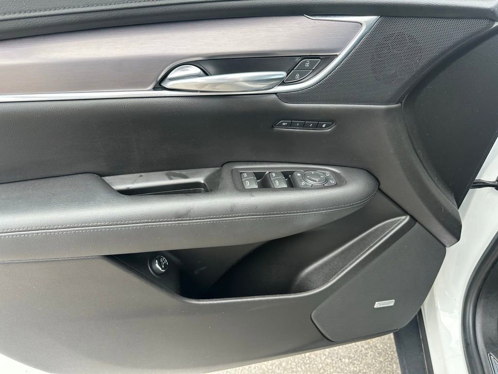 Used 2019 Cadillac XT5 Luxury image 24
