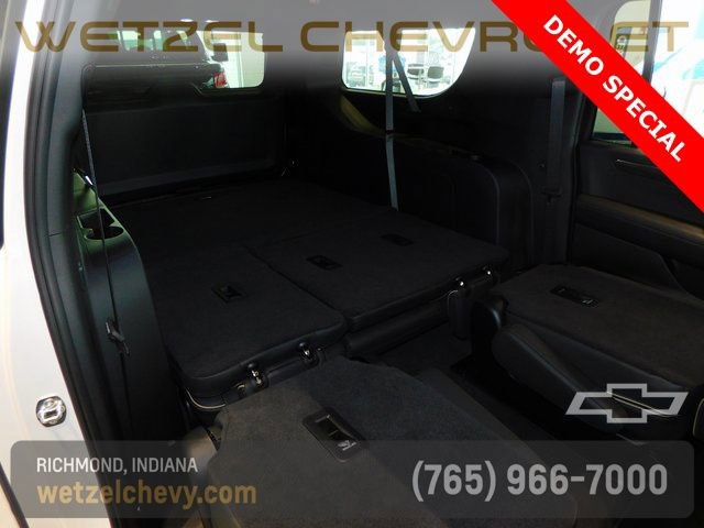 New 2025 Chevrolet Suburban Premier w/ Sun And Tow Package image 31