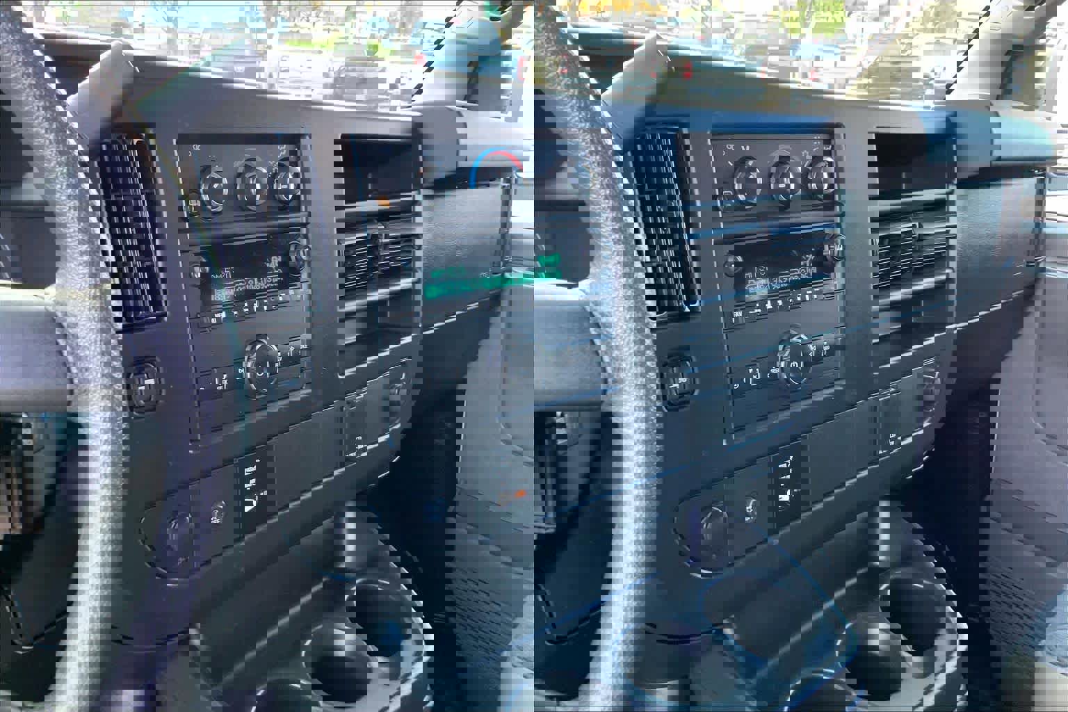 Used 2021 Chevrolet Express 2500 w/ Driver Convenience Package image 5