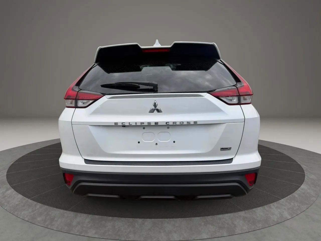 Used 2022 Mitsubishi Eclipse Cross LE FWD image 6