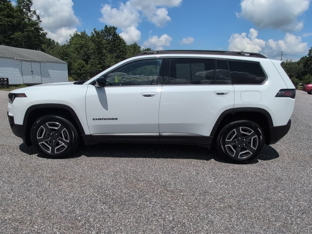 Used 2026 Jeep Cherokee Limited AWD/4WD image 3
