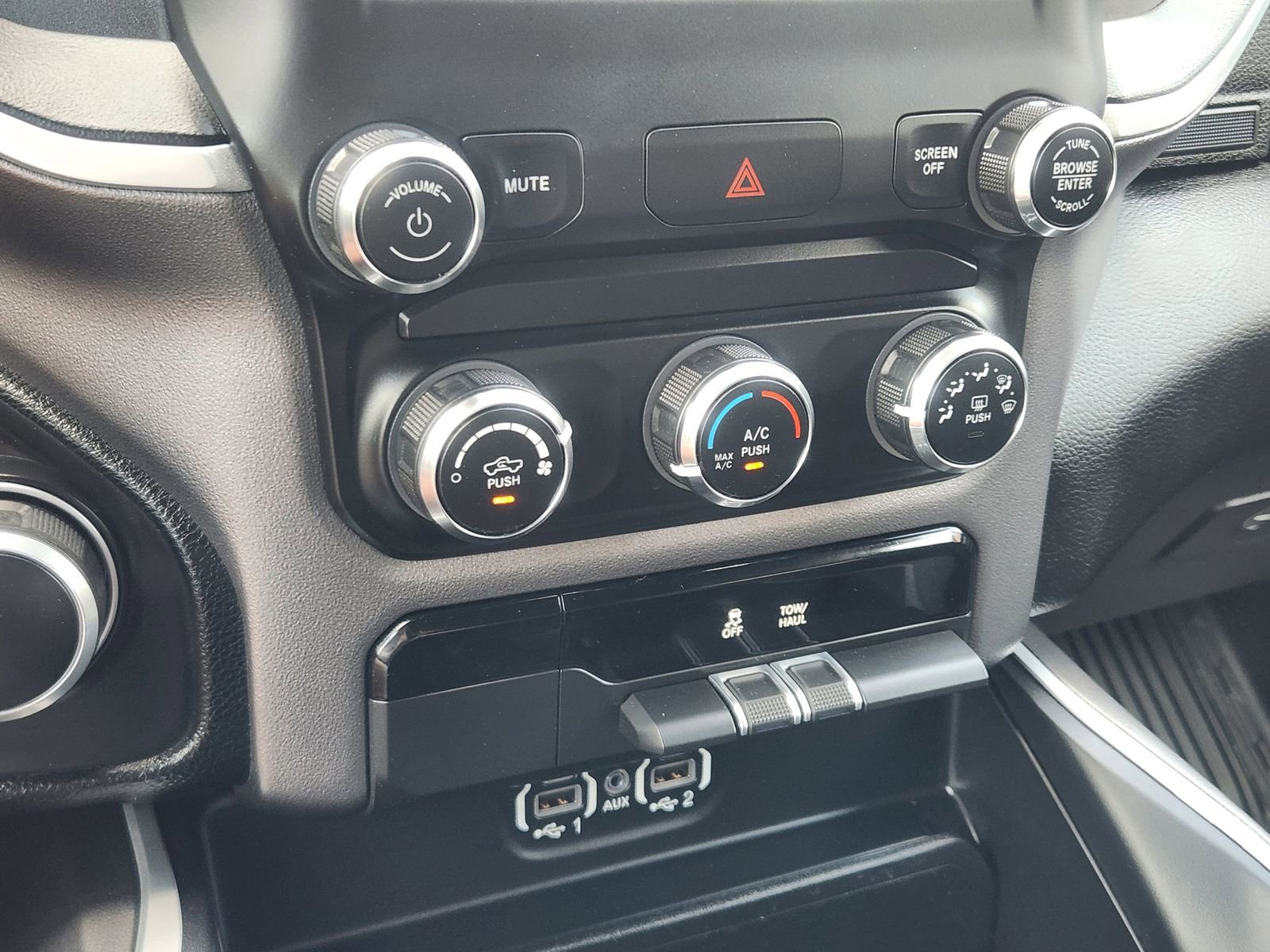 Used 2022 RAM 1500 Big Horn AWD/4WD image 19