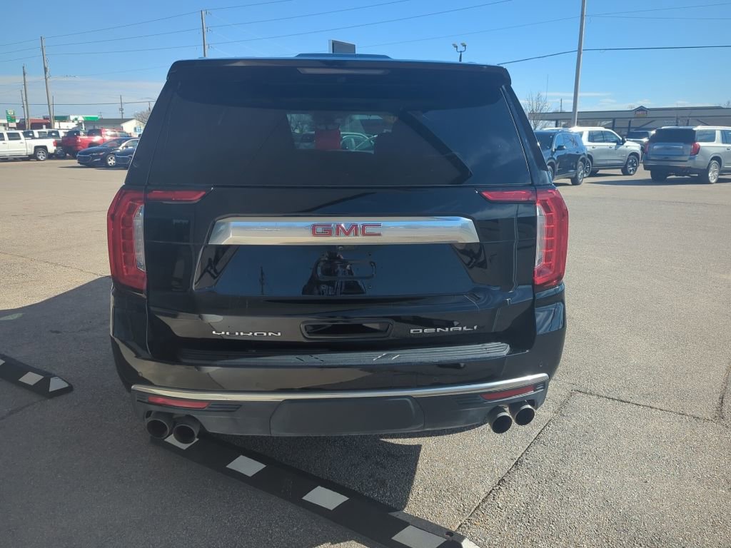 Used 2021 GMC Yukon Denali w/ Denali Premium Package image 4