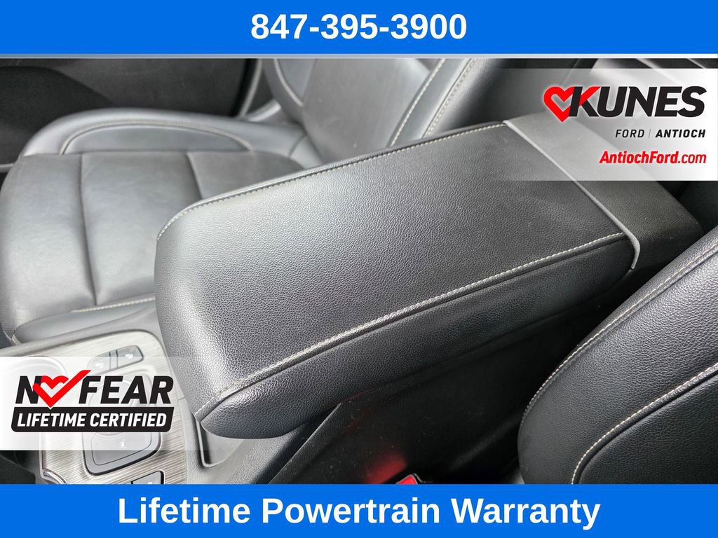 Used 2023 GMC Acadia SLT image 55