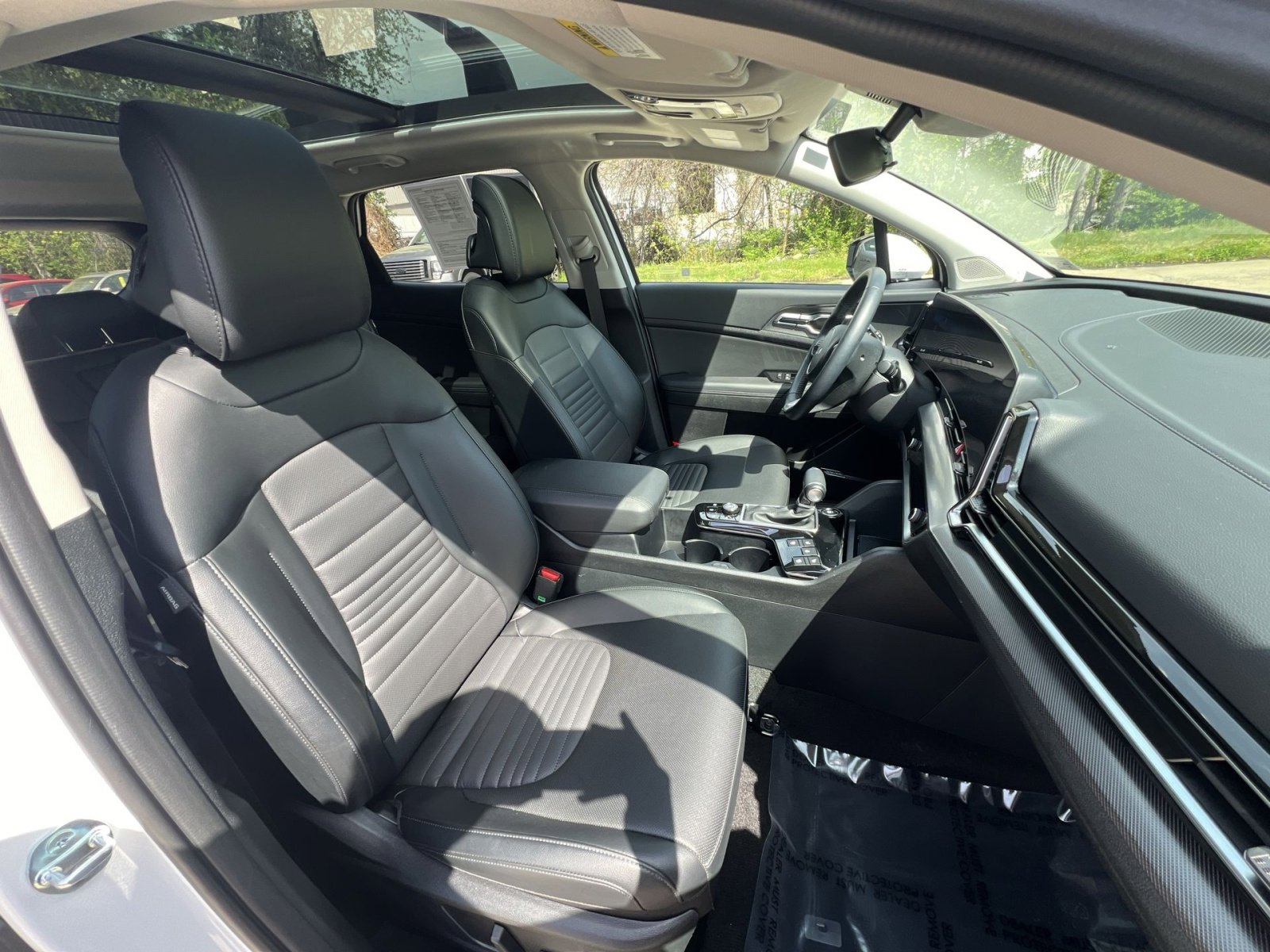 Used 2024 Kia Sportage SX image 24