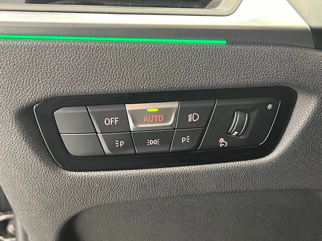 Certified 2024 BMW 330i Sedan w/ Convenience Package image 20