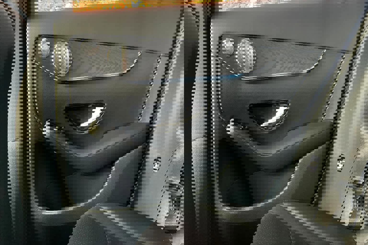 Used 2017 Mercedes-Benz GLC 300 4MATIC image 34