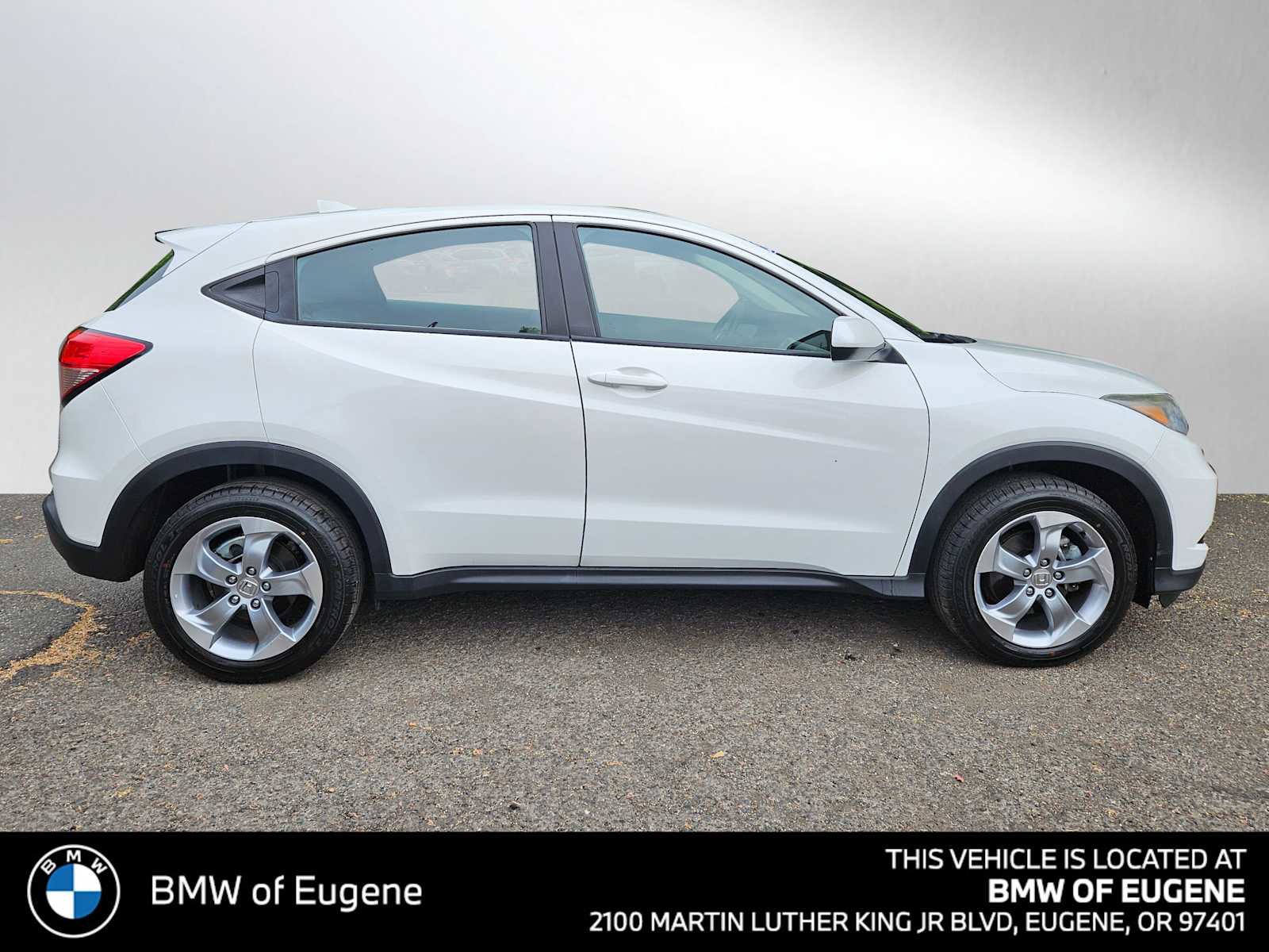 Used 2017 Honda HR-V LX image 2