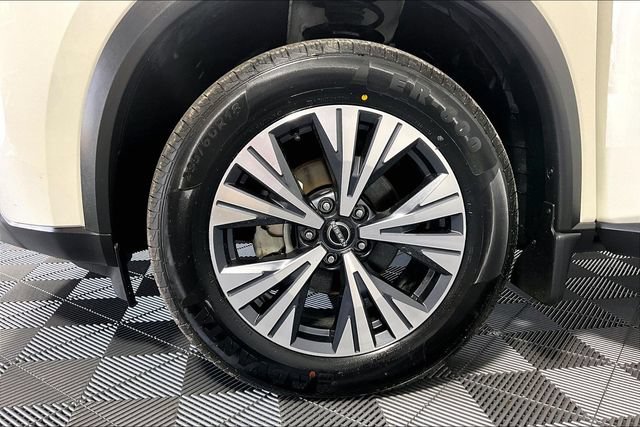 Used 2023 Nissan Rogue SV AWD/4WD image 11