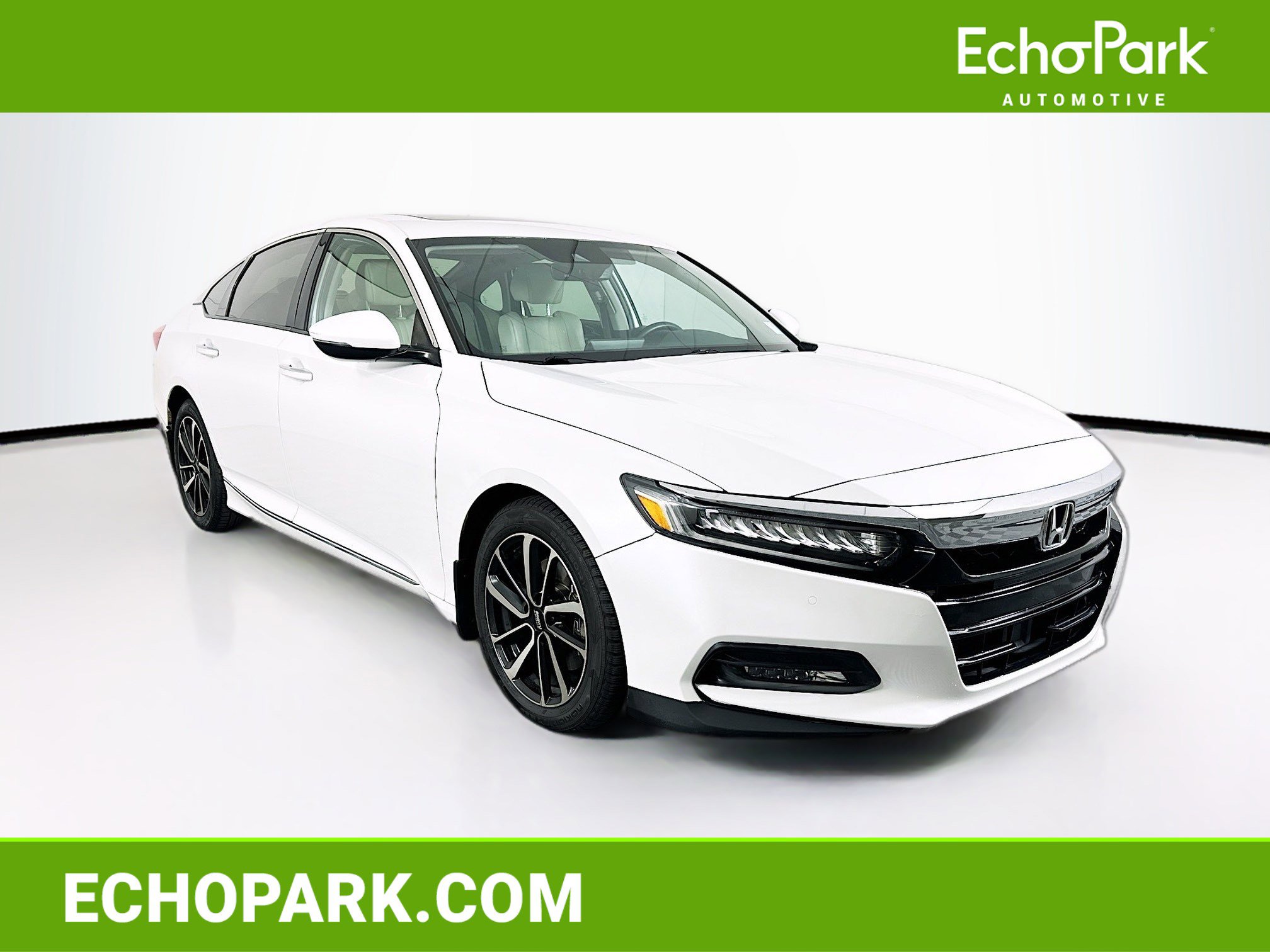 Used 2018 Honda Accord Touring image 1