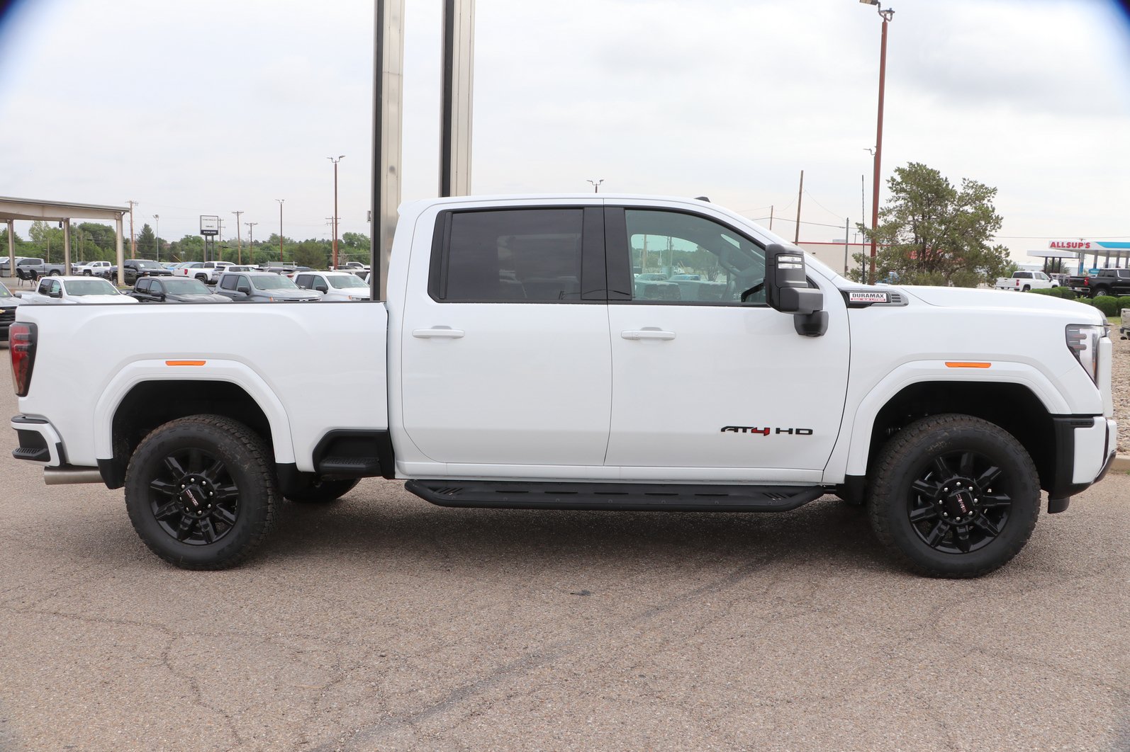New 2026 GMC Sierra 2500 AT4 AWD/4WD image 8