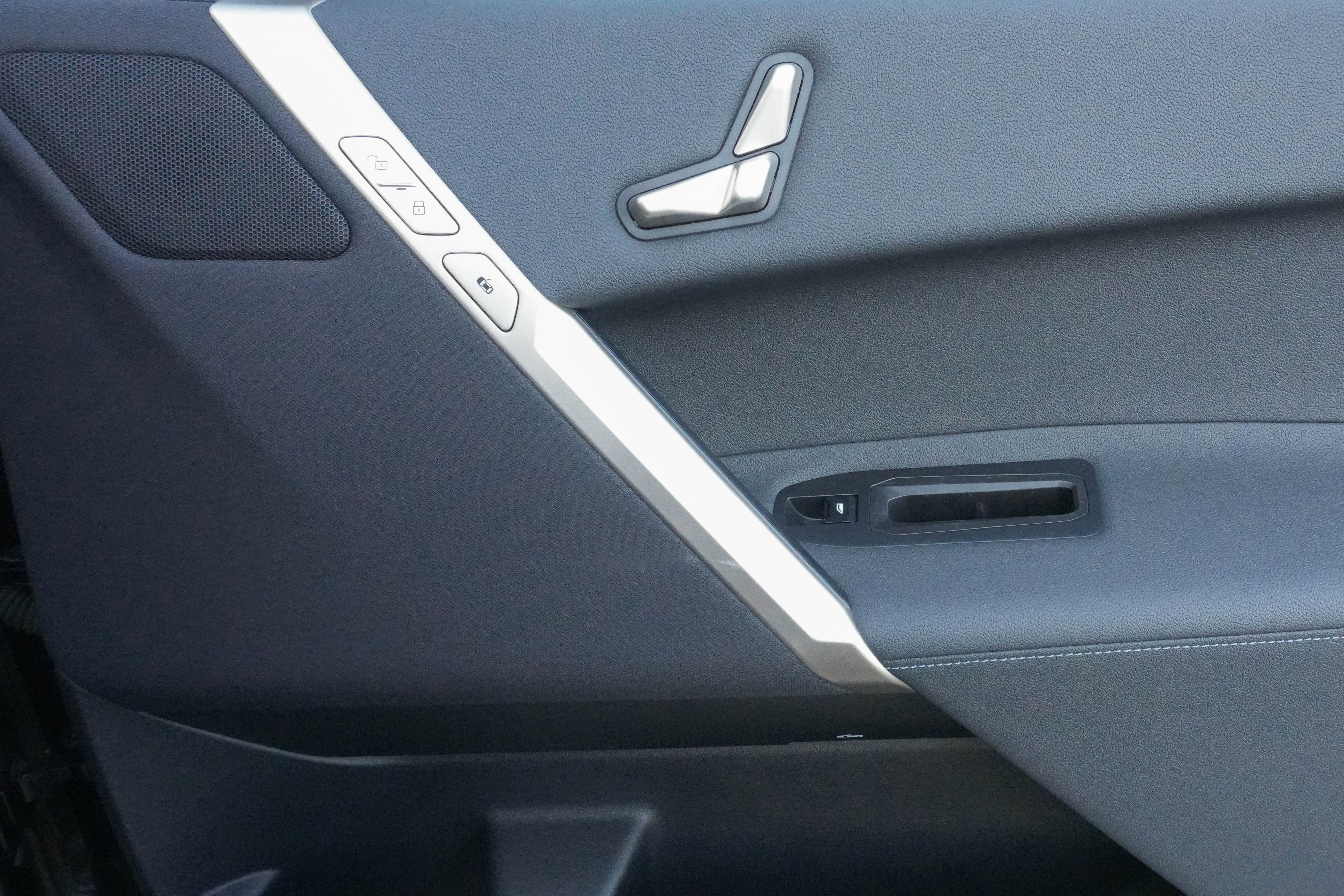 Certified 2024 BMW iX xDrive50 image 31