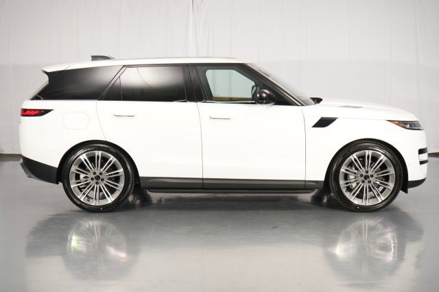 Used 2023 Land Rover Range Rover Sport SE AWD/4WD image 9
