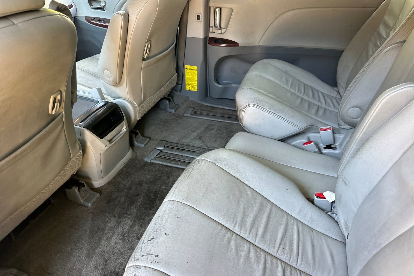 Used 2014 Toyota Sienna XLE FWD image 27