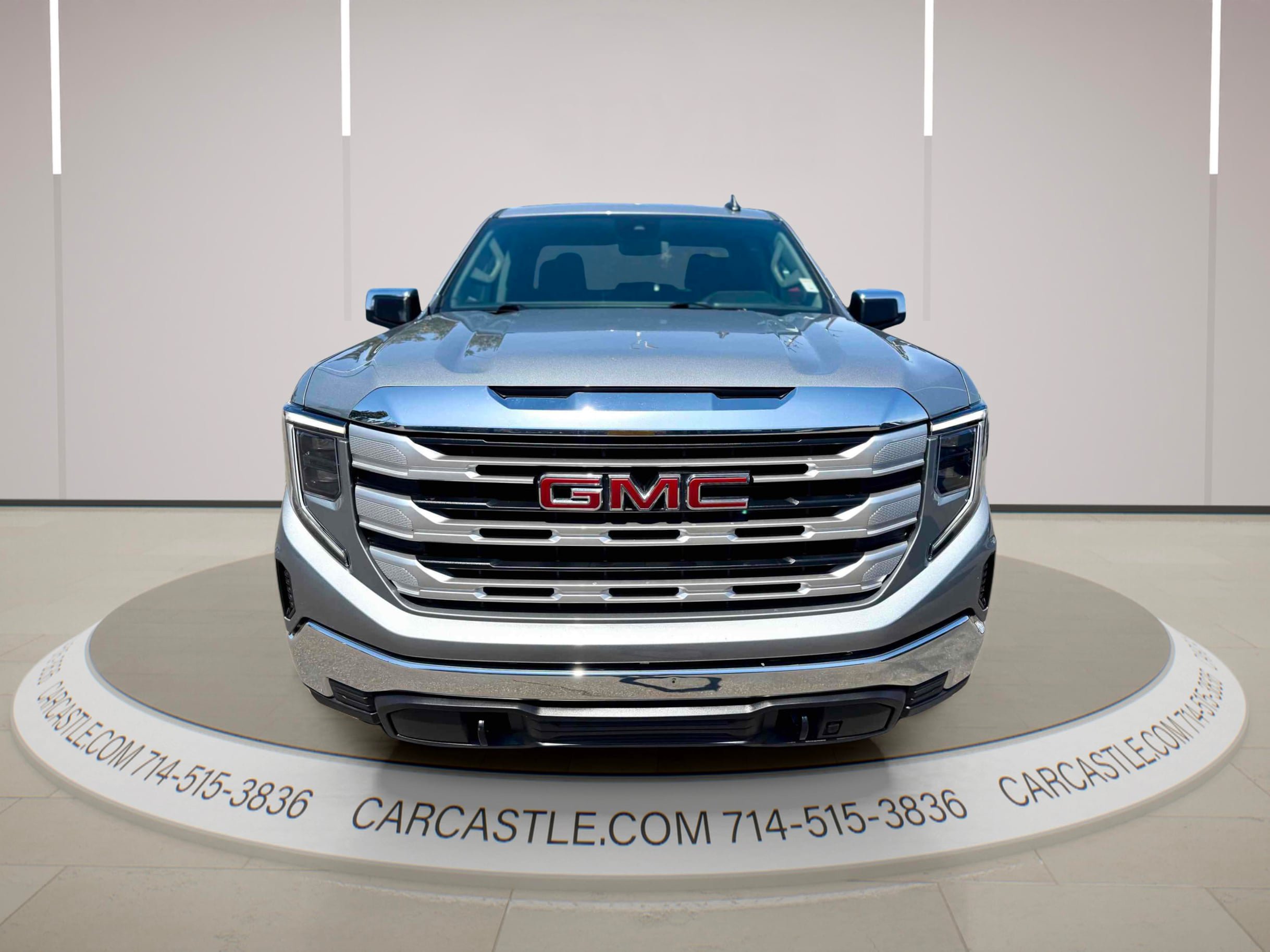 Used 2023 GMC Sierra 1500 SLE w/ Enhanced Capability Package AWD/4WD image 8