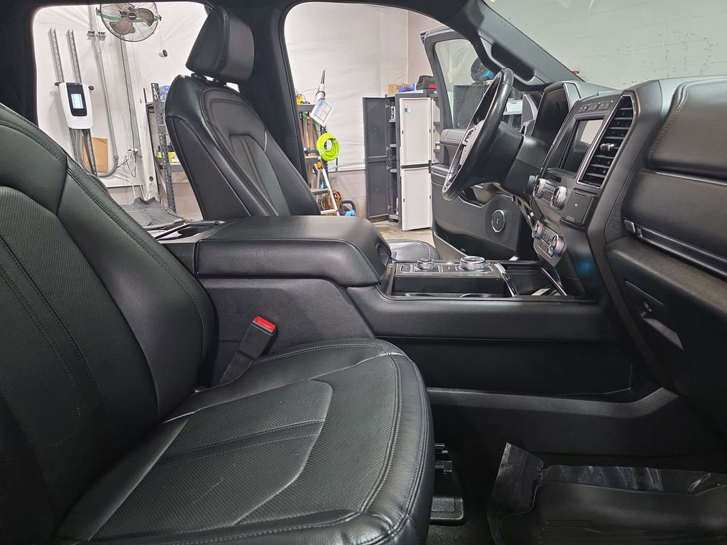 Used 2021 Ford Expedition Limited image 10