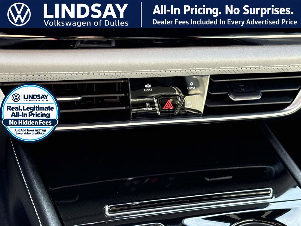 Used 2024 Volkswagen Atlas Cross Sport SEL R-Line AWD/4WD image 19