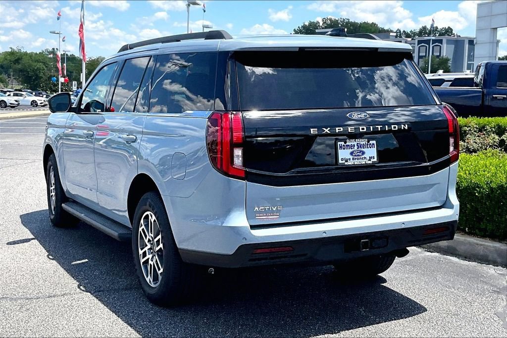 New 2026 Ford Expedition Active RWD image 3