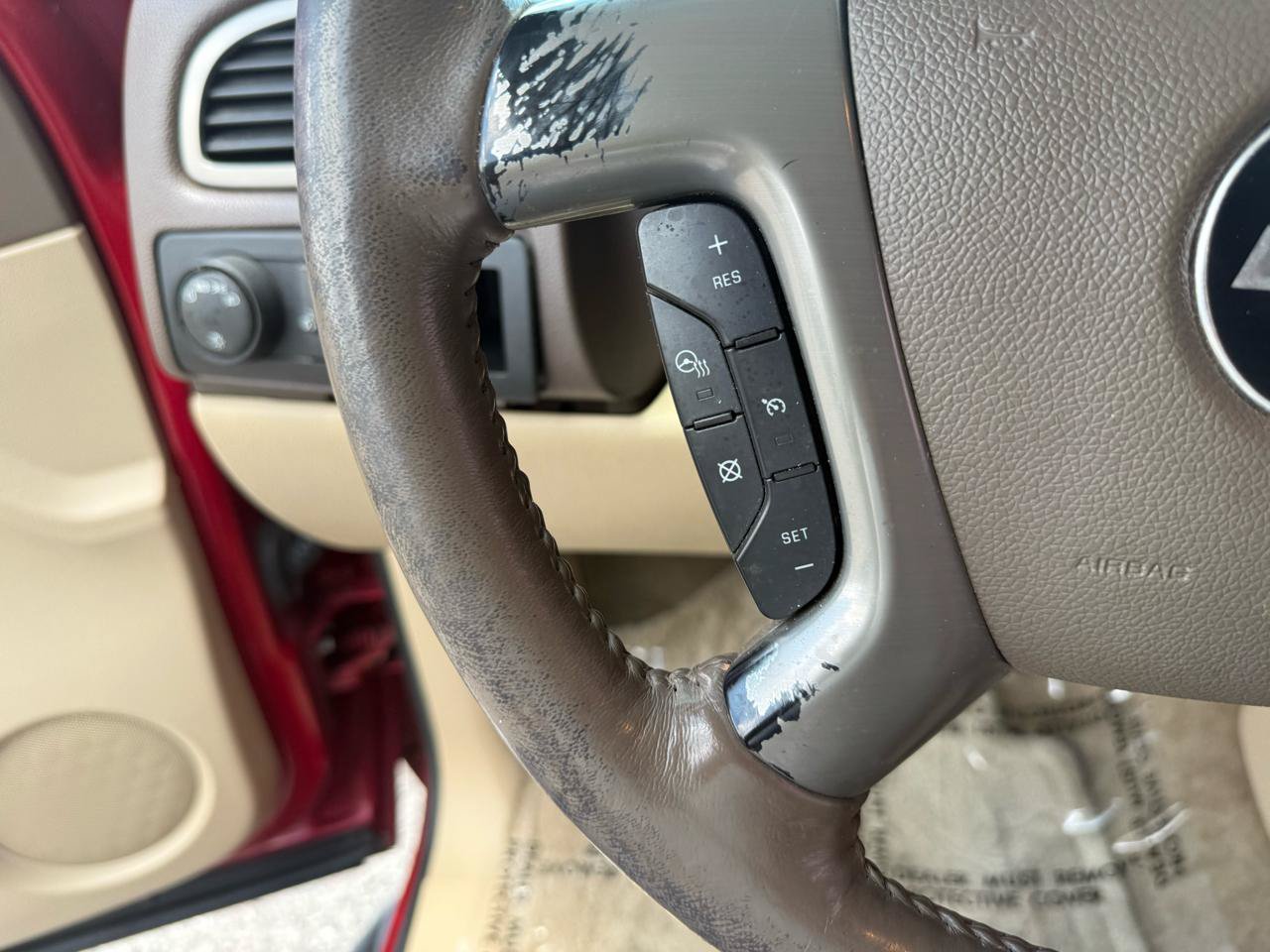 Used 2013 Chevrolet Suburban LTZ RWD image 19