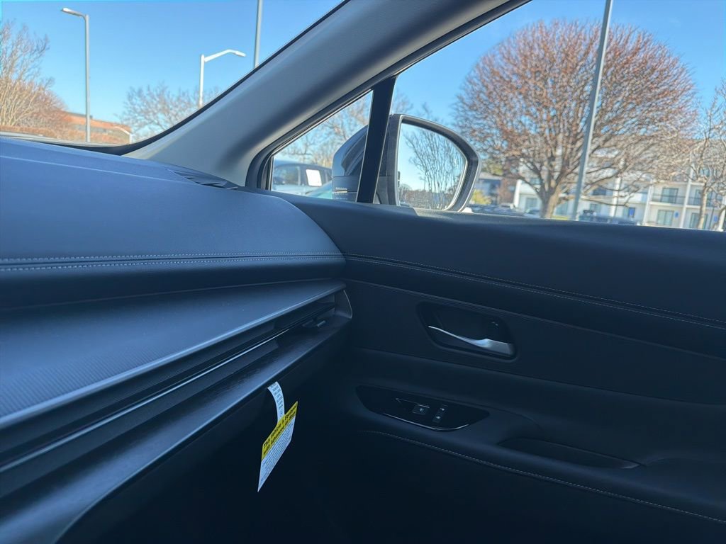 Used 2025 Nissan Murano SV image 37