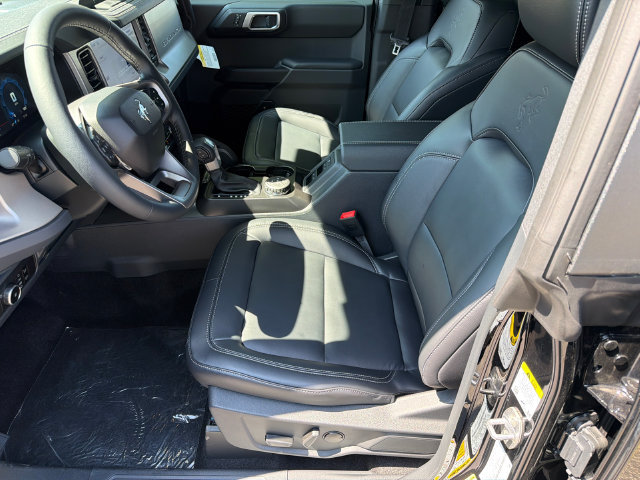 New 2026 Ford Bronco Outer Banks w/ Sasquatch Package AWD/4WD image 11