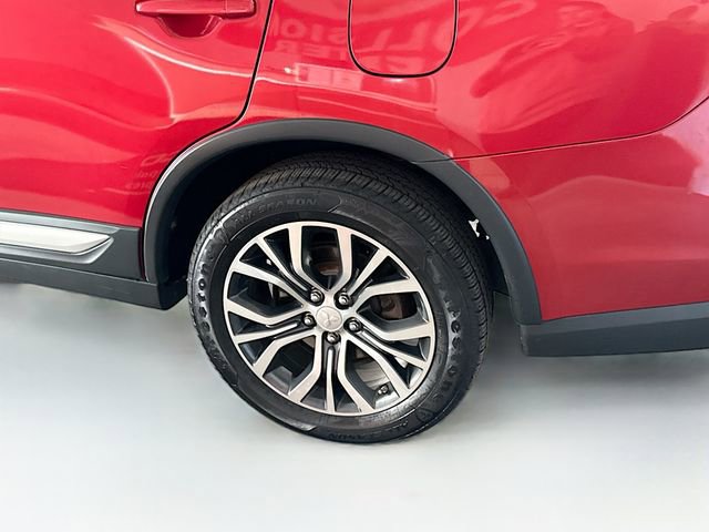 Used 2017 Mitsubishi Outlander SE image 31