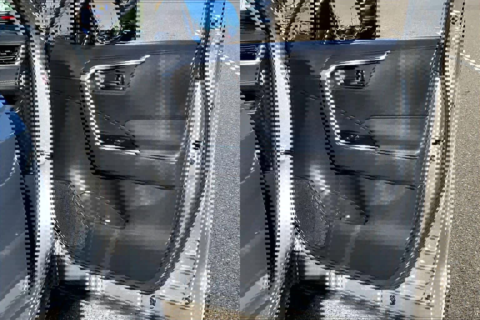 Certified 2025 Toyota RAV4 LE image 23