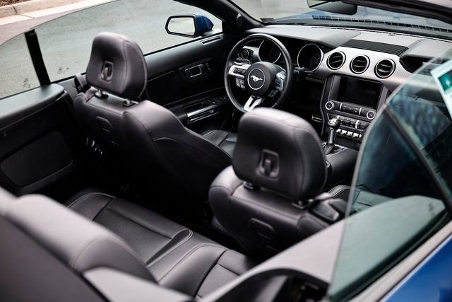 Used 2022 Ford Mustang Premium image 13