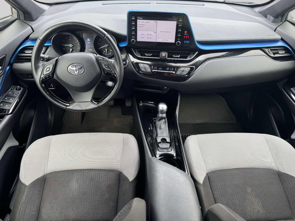 Used 2019 Toyota C-HR XLE FWD image 11