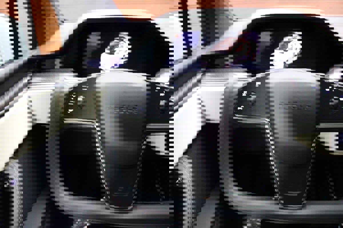 Used 2022 Tesla Model X Plaid image 60