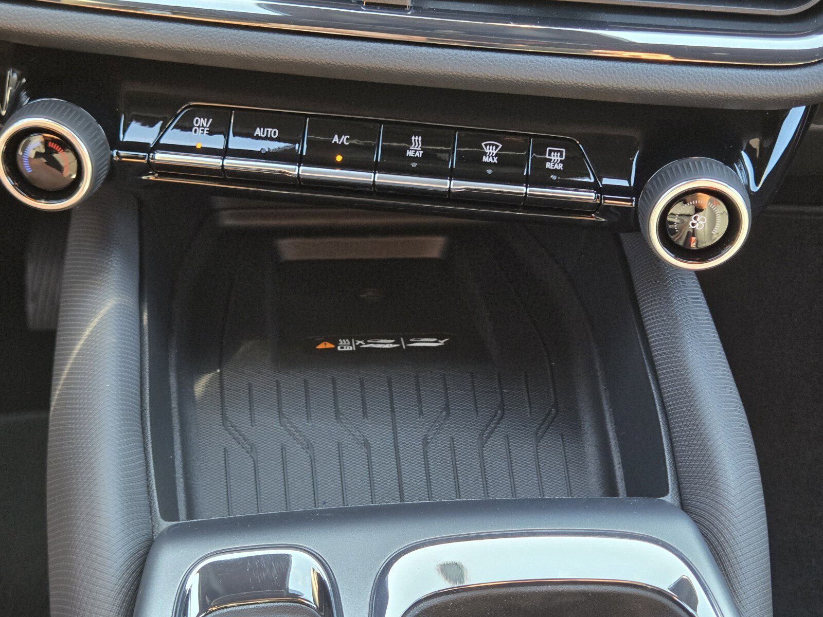 New 2026 Chevrolet Equinox EV RS image 14