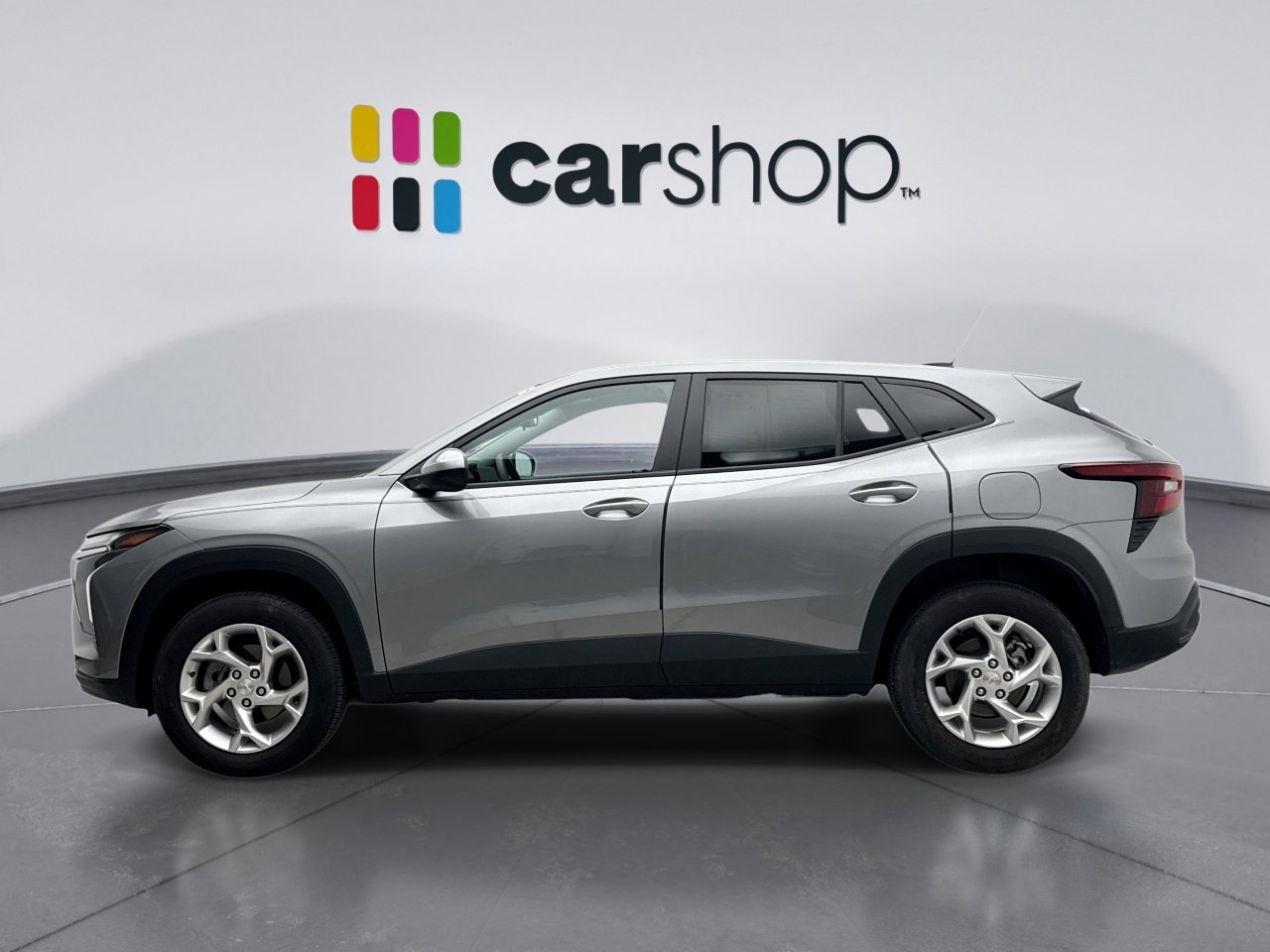 Used 2025 Chevrolet Trax LS w/ LS Convenience Package FWD image 2